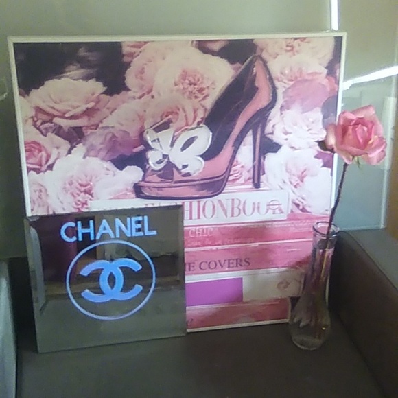 Iridescent Chanel Mirror with Stand - Picture 7 of 9